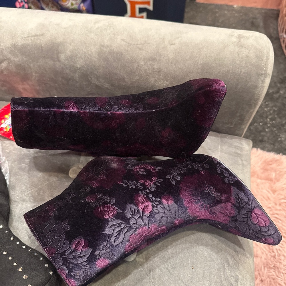 Carlos Santana velvet bootie